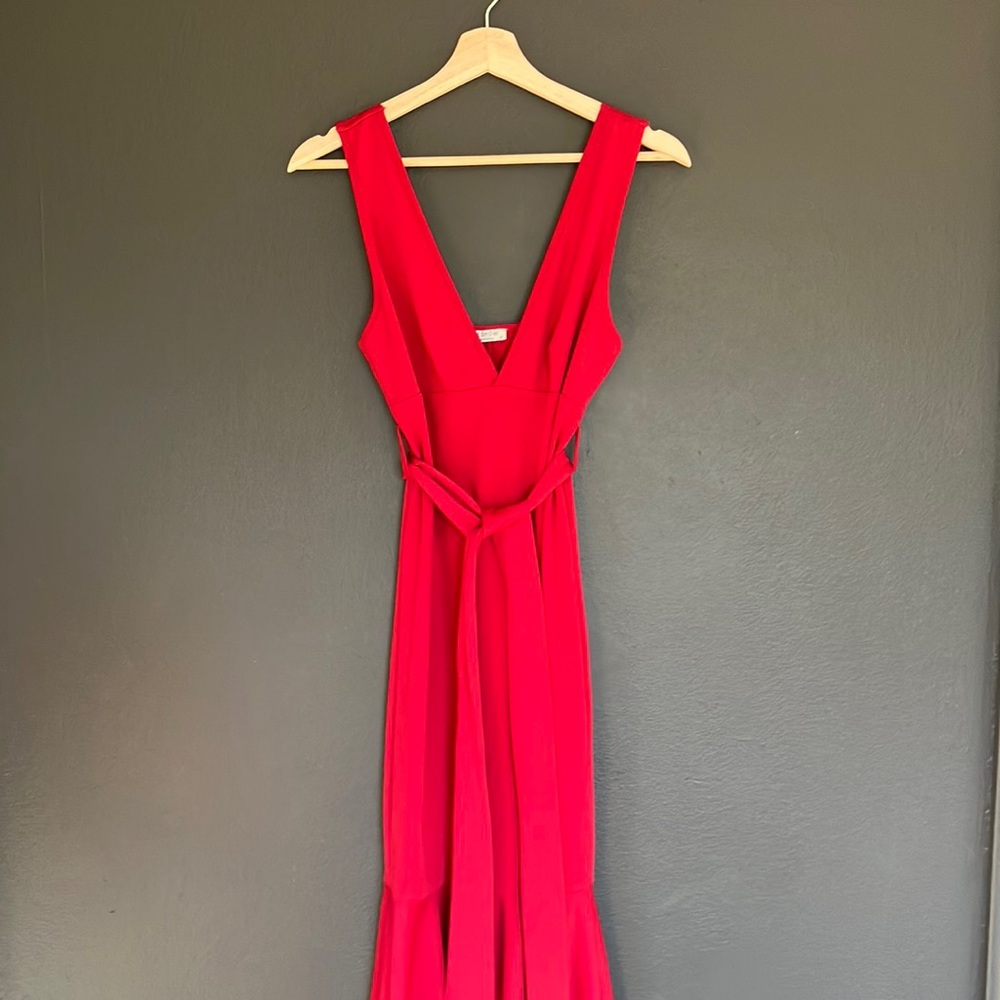 SheShow Red Sleeveless Ruffle Bottom Dress